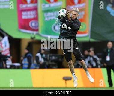 Londra, Inghilterra, 26th febbraio 2023. Loris Karius di Newcastle United si scalda prima della partita della Carabao Cup al Wembley Stadium, Londra. L'accreditamento dell'immagine dovrebbe leggere: Paul Terry / Sportimage Foto Stock