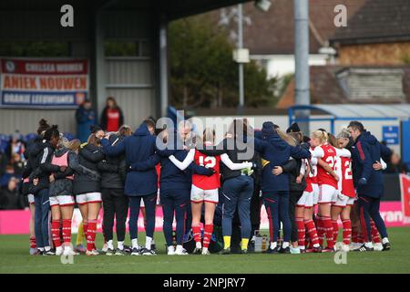 Londra, Regno Unito. 26th Feb, 2023. Londra, Ferbruary 26th 2023: La squadra dell'Arsenal si accanisce mentre vengono bussate al 5th° round durante la partita della Vitality Womens fa Cup tra Chelsea e l'Arsenal a Kingsmeadow, Londra, Inghilterra. (Pedro Soares/SPP) Credit: SPP Sport Press Photo. /Alamy Live News Foto Stock