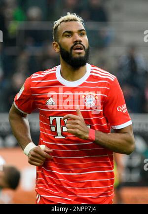 Borussia Park Moenchengladbach Germania 18,2.2023, Calcio: Bundesliga Stagione 2022/23 giorno 21, Borussia Moenchengladbach (BMG, bianco) vs FC Bayern Muenchen (FCB, rosso) - Eric Maxim Choupo-Moting (FCB) Foto Stock