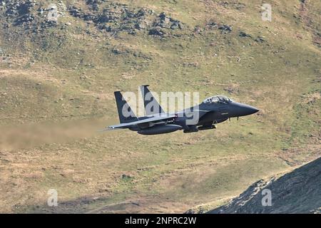 Formazione di basso livello di F15 LAF Wales Foto Stock