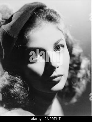 1955 ca. : L'attrice cinematografica italiana ANNAMARIA PIERANGELI ( PIER ANGELI - Cagliari , Italia 1932 - Los Angeles , 1971 ) - CINEMA - ritratto - ritratto - cappello - cappello ---- Archivio GBB Foto Stock