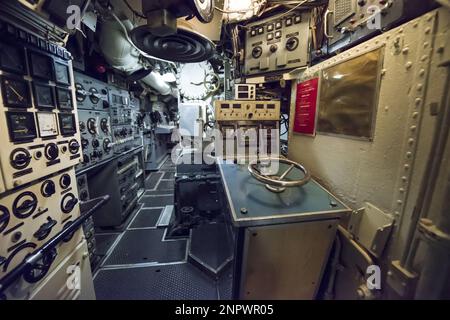 Strumento di navigazione all'interno di un sottomarino in Italia. Foto Stock