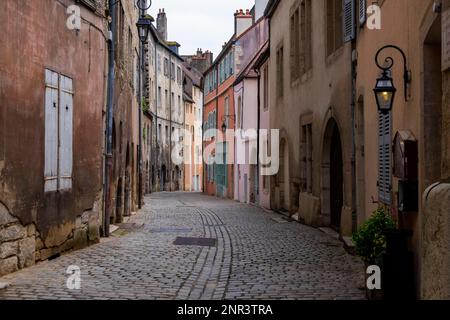 Vicolo nel centro storico di Dole Foto Stock