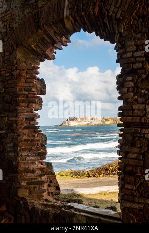 Una splendida vista sul castello di El Morro, San Juan, Puerto Rico Foto Stock