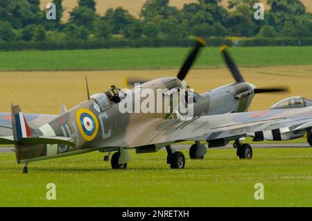 Vickers Supermarine Spitfire Mk VB, BM597, G-MKVB, Flying Legends 2014, Duxford Air Display, Cambridgeshire, Inghilterra, Regno Unito, Foto Stock