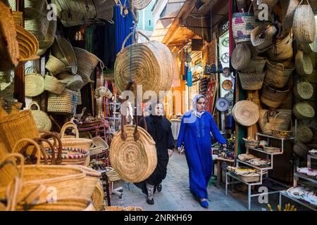 Basketry shop, la medina di Fez. Il Marocco Foto Stock