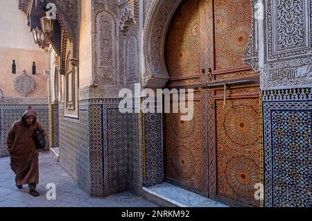 La facciata della Zaouia Sidi Ahmed Tijani, la medina di Fez.Marocco Foto Stock