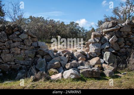 Muro in pietra di granito a Madrid dichiarato patrimonio mondiale dall'UNESCO Foto Stock