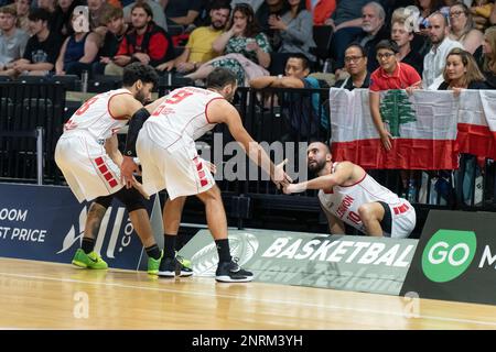 Wellington, Nuova Zelanda. 27th Feb, 2023. Ali Mansour (10 Libano) è aiutato dai margini. New Zealand Tall Blacks vs Libano alla TSB Arena di Wellington, Nuova Zelanda. Coppa del mondo di pallacanestro FIBA 2023. La Nuova Zelanda vince 106-91. (Joe Serci - SPP) Credit: SPP Sport Press Photo. /Alamy Live News Foto Stock