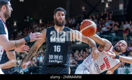 Wellington, Nuova Zelanda. 27th Feb, 2023. Tohi Smith-Milner (16 Nuova Zelanda) è alto. New Zealand Tall Blacks vs Libano alla TSB Arena di Wellington, Nuova Zelanda. Coppa del mondo di pallacanestro FIBA 2023. La Nuova Zelanda vince 106-91. (Joe Serci - SPP) Credit: SPP Sport Press Photo. /Alamy Live News Foto Stock