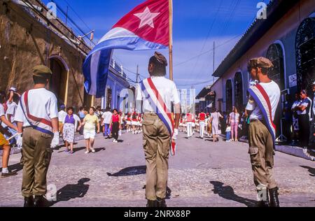 Parade, celebrazione del compleanno di Jose Marti, Trinidad, Cuba Foto Stock