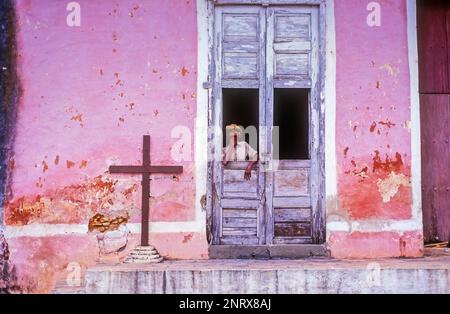 Scena di strada, in Juan Manuel Vazquez street, Trinidad, Cuba Foto Stock