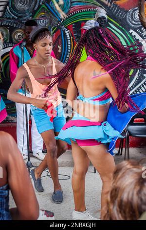 Il Rumba show la domenica in Callejon de Hamel, Centro Habana district, La Habana, Cuba Foto Stock