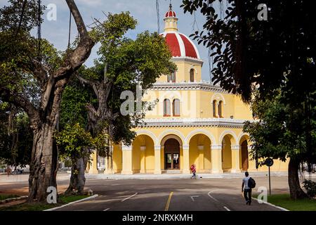 Cappella nel Cementerio Cristobal Colon, cimitero di Colon, La Habana, Cuba Foto Stock