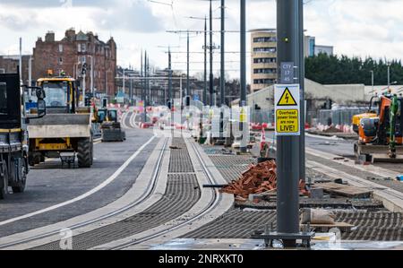 Tram quasi completati per l'estensione della linea del tram di Newhaven, Leith, Edimburgo, Scozia, Regno Unito Foto Stock