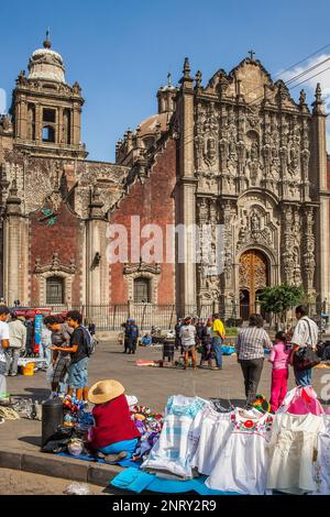 La facciata della chiesa Sagrario, nella Cattedrale Metropolitana, in Plaza de la Constitución, El Zocalo, Zocalo Square, Città del Messico, Messico Foto Stock