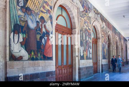 Murales di Diego Rivera, a SEP (Secretaria de Educación Publica),segreteria della pubblica istruzione, Città del Messico, Messico Foto Stock