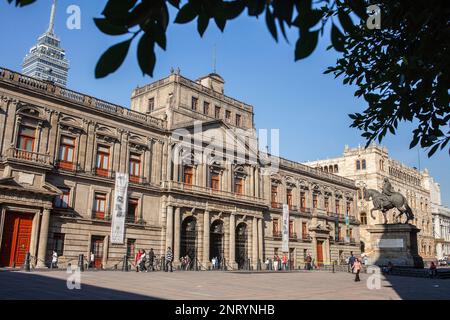 Escuela de Minería, Plaza de Manuel Tolsá, Città del Messico, Messico Foto Stock