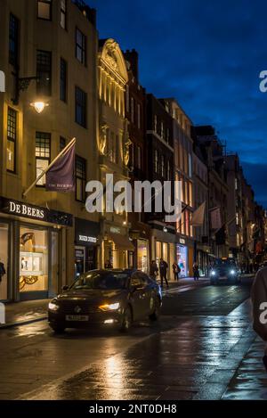 Albemarle Street a Mayfair, nel centro di Londra, vicino a Piccadilly. Londra, Inghilterra, Regno Unito Foto Stock