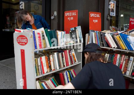 Strand Book Store. 828 Broadway at 12th St, New York City, Stati Uniti d'America, www.strandbooks.com Foto Stock