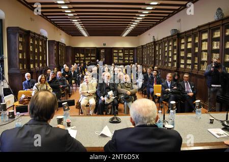 Napoli, Napoli, Italia. 27th Feb, 2023. 27/02/2023 Napoli, presentazione del libro 'non diamoci del tu'' di Giuseppe Benedetto con la presenza del governatore Vincenzo De Luca.in foto: (Credit Image: © Fabio Sasso/ZUMA Press Wire) SOLO PER USO EDITORIALE! Non per USO commerciale! Foto Stock