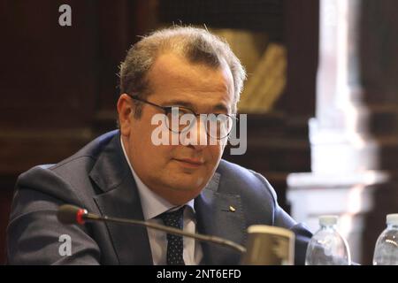 Napoli, Napoli, Italia. 27th Feb, 2023. 27/02/2023 Napoli, presentazione del libro 'non diamoci del tu' di Giuseppe Benedetto con la presenza del governatore Vincenzo De Luca.in foto: (Credit Image: © Fabio Sasso/ZUMA Press Wire) SOLO USO EDITORIALE! Non per USO commerciale! Foto Stock