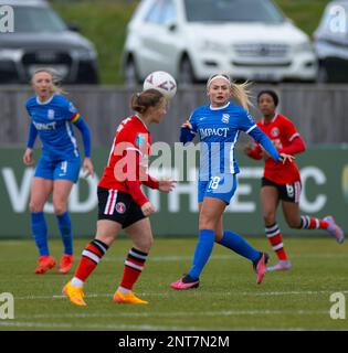 Londra, Regno Unito. 26th Feb, 2023. Londra, Inghilterra, 26th 2023 febbraio: Charlie Estcourt (18 Birmingham) in azione durante la partita di football femminile della fa Cup tra Charlton Athletic e Birmingham City all'Oakwood di Londra, Inghilterra. (James Whitehead/SPP) Credit: SPP Sport Press Photo. /Alamy Live News Foto Stock