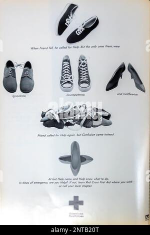 American Red Cross primo soccorso in una rivista NatGeo, gennaio 1989 Foto Stock