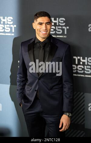 Achraf Hakimi durante i migliori FIFA Football Awards 2022 il 27 febbraio 2023 alla Salle Pleyel di Parigi, Francia - Foto Melanie Laurent / A2M Sport Consulting / DPPI Foto Stock