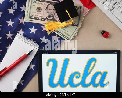 Iin questa illustrazione, University of California, Los Angeles (UCLA) logo visto su un tablet. Foto Stock