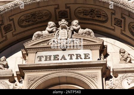 Francia, Vaucluse, Avignone, teatro storico, il teatro dell'opera : Opera Grand Avignon. Foto Stock