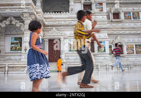 Prem Mandir ( amore tempio) Tempio dell'amore divino, Vrindavan, Mathura, Uttar Pradesh, India Foto Stock