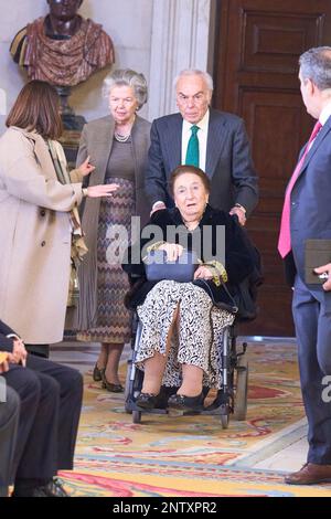 Madrid, Madrid, Spagna. 28th Feb, 2023. Principessa Anna, Duchessa di Calabria, Principessa Margarita, Duchessa di Soria, Carlos Zurita partecipa alla presentazione del 'Digital Portal of Hispanic History' al Palazzo reale il 28 febbraio 2023 a Madrid, Spagna (Credit Image: © Jack Abuin/ZUMA Press Wire) SOLO PER USO EDITORIALE! Non per USO commerciale! Credit: ZUMA Press, Inc./Alamy Live News Foto Stock