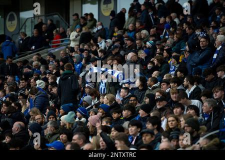 I fan di Brighton durante la partita della Brighton and Hove Albion contro Fulham Premier League presso l'American Express Community Stadium di Brighton. Sabato 18th Febbraio 2023 Foto Stock