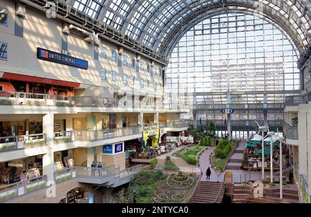 Sapporo Factory, è un centro commerciale stabilito nella sede storica dove la birra era inizialmente prodotta dalla giapponese, Sapporo, Hokkaido, Giappone Foto Stock