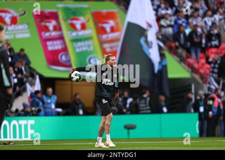 Loris Karius di Newcastle United si riscalda - Manchester United contro Newcastle United, Carabao Cup Final, Wembley Stadium, Londra, Regno Unito - 26th Febbraio 2023 solo per uso editoriale - si applicano le restrizioni DataCo Foto Stock