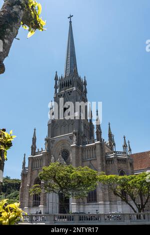 Facciata anteriore della cattedrale di Petropolis in Brasile Foto Stock