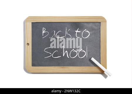 Scrivere ardesia con scritto - Torna a scuola - isolato su uno sfondo bianco. Foto Stock