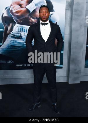 Febbraio 27, 2023, Hollywood, California, Stati Uniti: Jonathan Majors partecipa alla Los Angeles Premiere di ''CREED III' (Credit Image: © Billy Bennight/ZUMA Press Wire) SOLO PER USO EDITORIALE! Non per USO commerciale! Foto Stock