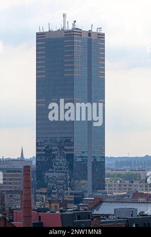 Tour du Midi (francese) o Zuidertoren (olandese), entrambi significanti Torre Sud, è un grattacielo di 38 piani, 148 m (486 piedi) costruito tra il 1962 e il 1967 pollici Foto Stock