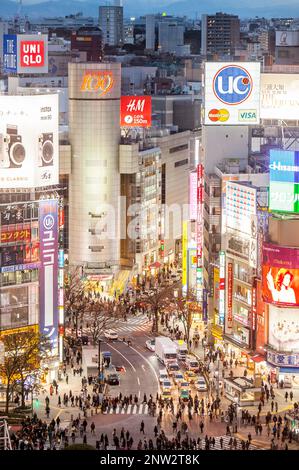 Shibuya. Kousaten Scramble crossing in Hachiko square. La città di Tokyo, Giappone Foto Stock