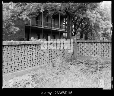 The Waring House, 351 Government St., Mobile, Mobile County, Alabama. Carnegie Survey of the Architecture of the South. Stati Uniti, Alabama, Contea di Mobile, Mobile, muri di pietra, Balconi. Foto Stock