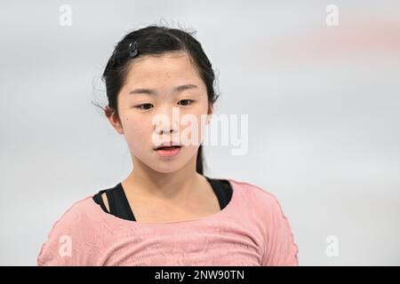 Ami NAKAI (JPN), durante le Ladies Practice, al Campionato Mondiale di SISU Junior Figure Skating 2023, al WinSport Arena, il 28 febbraio 2023 a Calgary, Canada. Credit: Raniero Corbelletti/AFLO/Alamy Live News Foto Stock