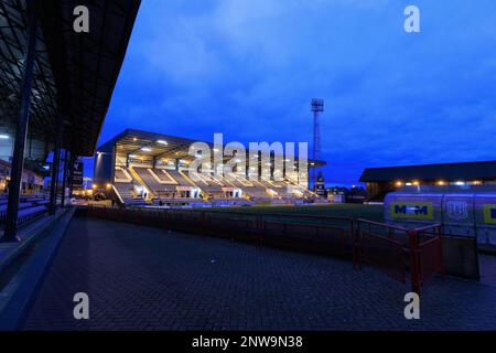 28th febbraio 2023; Dens Park, Dundee, Scozia: Campionato scozzese di calcio Dundee contro Partick Thistle; una vista del Kilmac Stadium al tramonto, sede del Dundee FC Foto Stock