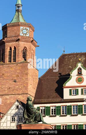 Monumento del famoso astronomo e matematico Johannes Kepler, eretto a Weil der Stadt nel 1870, vista verticale. Foto Stock