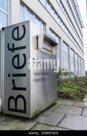 Ufficio fiscale, immagine simbolica, Essen-Nordost und Süd, edificio, cassetta delle lettere dell'autorità fiscale, Essen, NRW, Germania Foto Stock