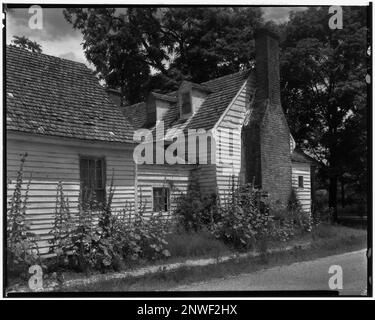 Ailworth Cottage, Accomack Court House, Accomack County, Virginia. Carnegie Survey of the Architecture of the South. Stati Uniti Virginia Accomack County Accomack Court House, Chimneys, Clapboard siding, Case. Foto Stock