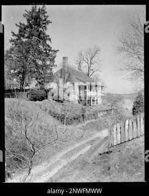 Port Royal House, Port Royal, Caroline County, Virginia. Carnegie Survey of the Architecture of the South. Stati Uniti Virginia Caroline County Port Royal, sentieri, balconi, case. Foto Stock