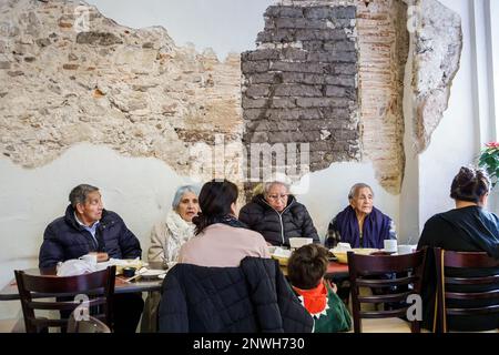 San Miguel de Allende Guanajuato Messico, Historico Centro storico zona Centro, El Pegaso, uomo uomo maschio, donna donna donna donna donna donna, adulti, resi Foto Stock