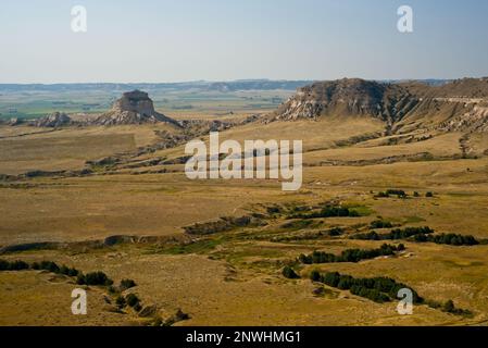 Vista panoramica dalla cima dello Scotts Bluff National Monument, Nebraska, con il Dome Rock in alto a sinistra Foto Stock